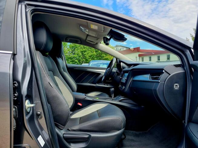 Toyota Avensis Lift Serwis LED Bixenon Navi Kamera Climatronic Bluetooth Gwarancja!
