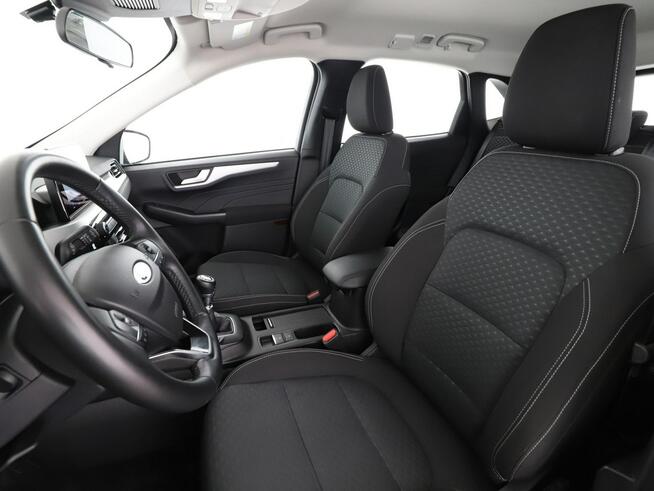 Ford Kuga FV23 led navi kamera pdc klimatyzacja grzane fotele niski przebieg