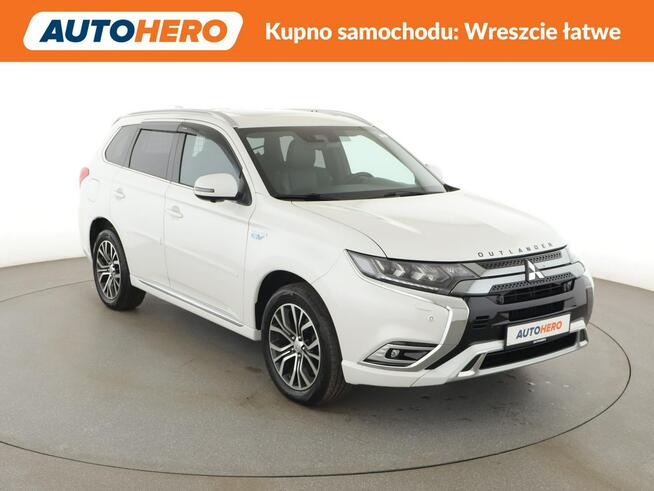 Mitsubishi Outlander PHEV automat 4x4 skóra 224KM hak navi kamera360 ACC BiLED