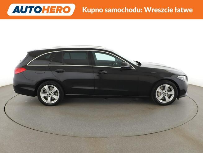 Mercedes C 300 FV23 pHEV multibeam led ambient kamera 360 virtual navi panorama skóra