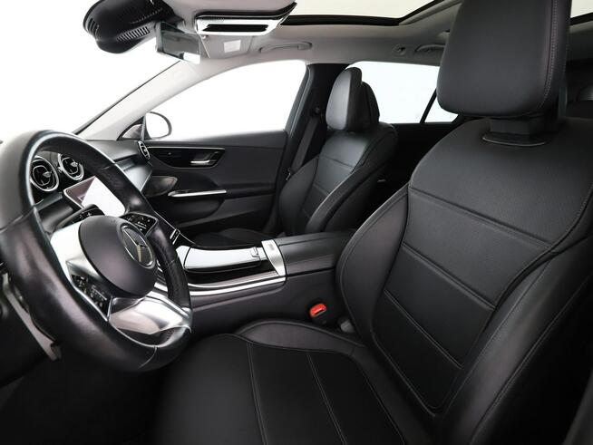 Mercedes C 300 FV23 pHEV multibeam led ambient kamera 360 virtual navi panorama skóra