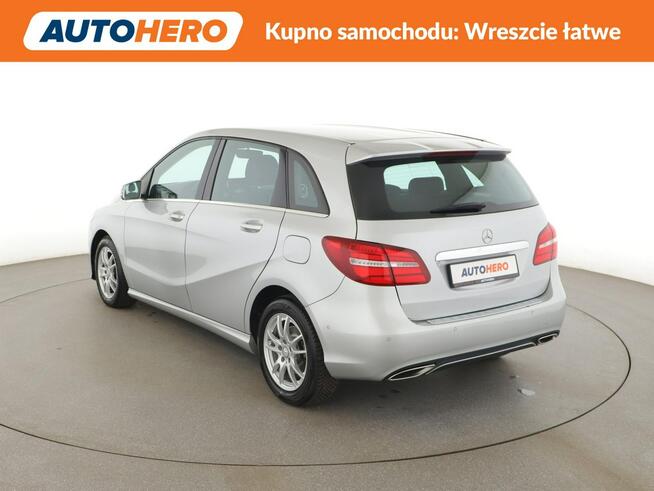 Mercedes B 180 automat full LED półskóra navi klima auto grzane fotele czujniki parko