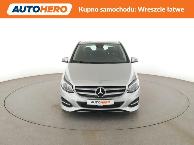 Mercedes B 180 automat full LED półskóra navi klima auto grzane fotele czujniki parko