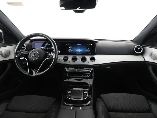Mercedes E 300 PHEV full LED półskóra virtuale navi grzane fotele kamery asystenci
