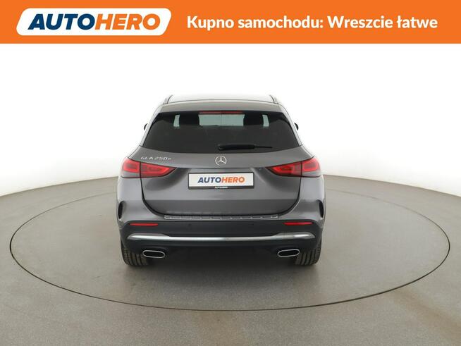 Mercedes GLA 250 phev amg line kamera grzane fotele ambient auto klima