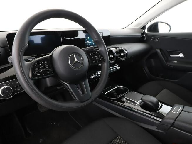 Mercedes A 250 FV23 pHEV led automat virtual navi pdc grzane fotele