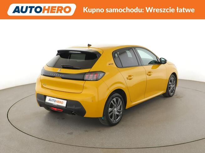 Peugeot 208 kamera bt niski przebieg led manual klima auto