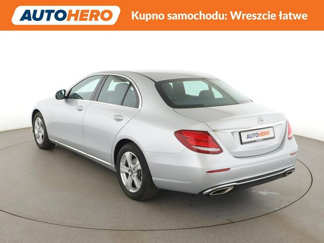 Mercedes E 200 automat Multibeam LED virtual cocpit navi kamera i czujniki parkowania