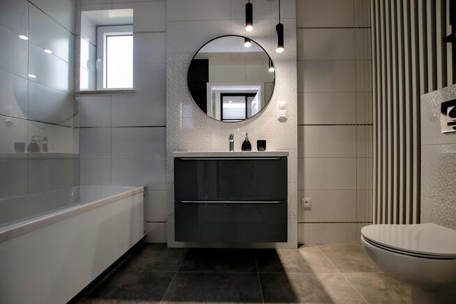 stylowo wykończone, nowy budynek, duży balkon