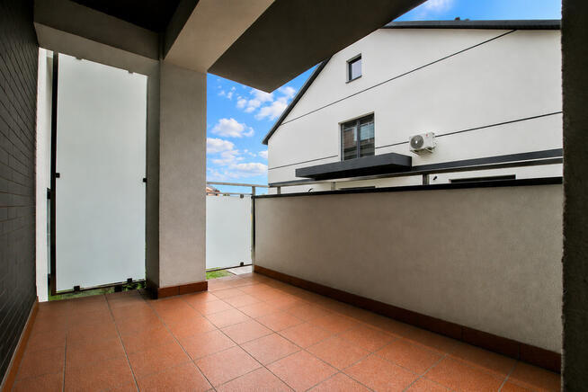 stylowo wykończone, nowy budynek, duży balkon