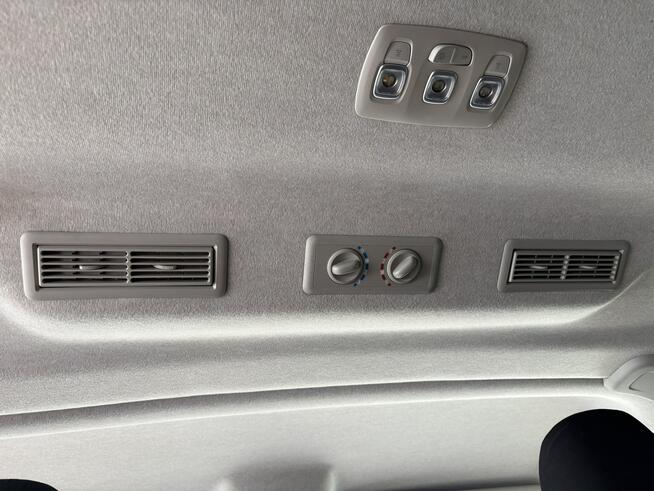 Renault Trafic osobowy automat kamera cofania 8 miejsc