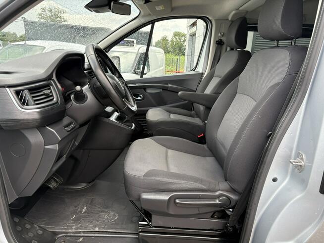 Renault Trafic osobowy automat kamera cofania 8 miejsc