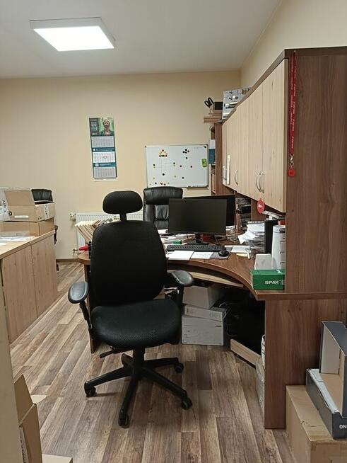 Obiekt Magazynowo-Usługowo-Handlowy o pow. łącznej 2551 m² –