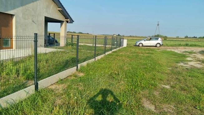 Montaż i naprawa ogrodzeń panelowych