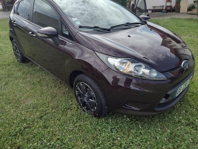 Ford Fiesta 1,2 benzyna 2010