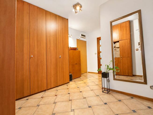 Mieszkanie z panoramicznym widokiem – Gocław