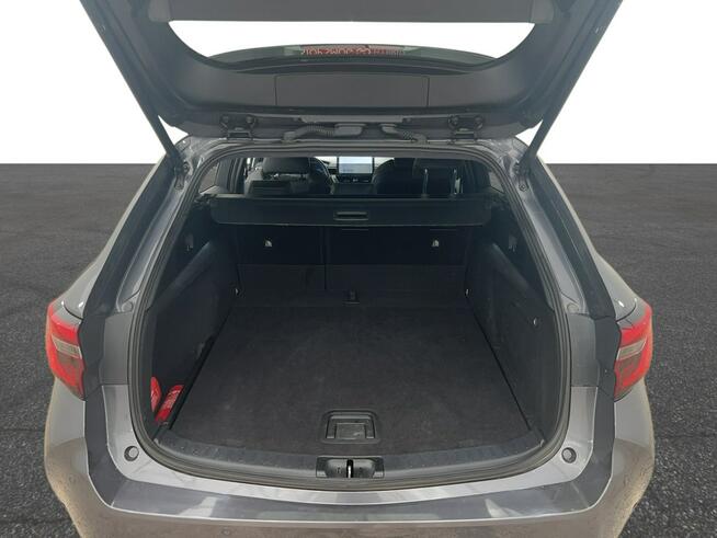Toyota Corolla 2.0 Hybrid Style Kombi