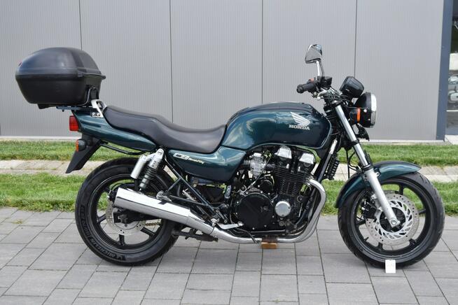 Honda CB piękne CB, pełen oryginał, dodatki, dok. na km, z DE***