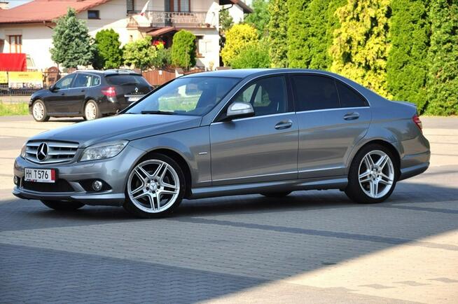 Mercedes C 220 2,2 D 170KM Avantgarde Xenon Skóry Navi H&K Alufelgi PDC Super Stan !!