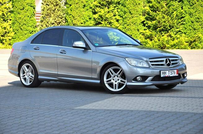 Mercedes C 220 2,2 D 170KM Avantgarde Xenon Skóry Navi H&K Alufelgi PDC Super Stan !!