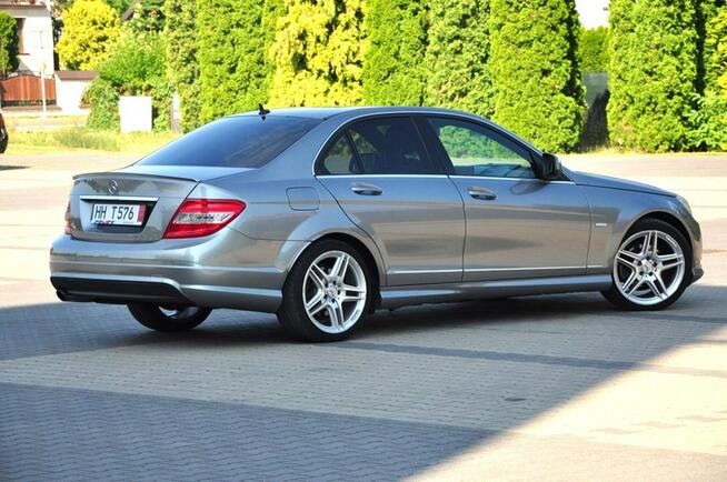 Mercedes C 220 2,2 D 170KM Avantgarde Xenon Skóry Navi H&K Alufelgi PDC Super Stan !!