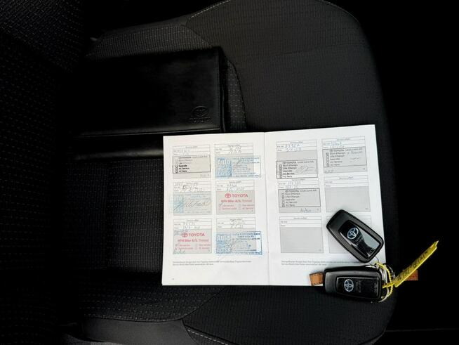 Toyota C-HR NAVI*Kamera*Cofania*Grzane*Fotele*Tempomat*Serwis*ASO*Zarejestrowana