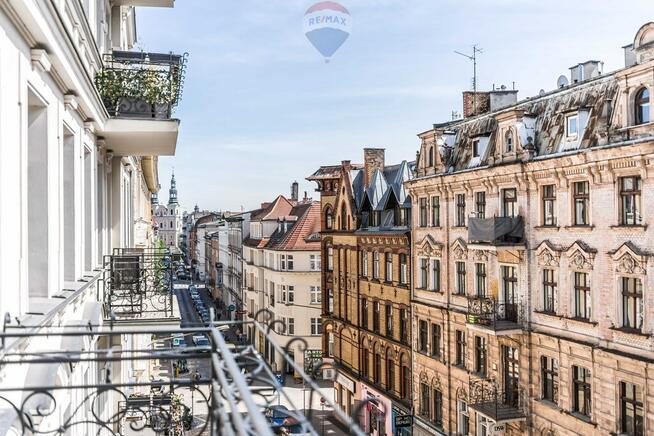 Apartament w "Żelazku", dwa balkony, m.postojowe