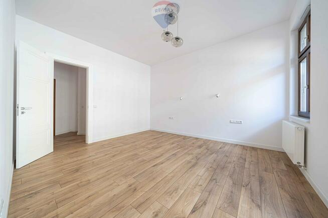 Apartament w "Żelazku", dwa balkony, m.postojowe