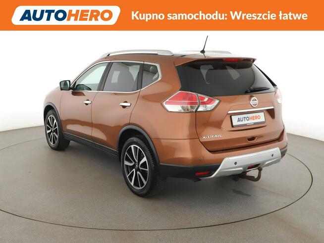 Nissan X-Trail klima auto kamery 360 i czujniki parkowania grzane fotele navi
