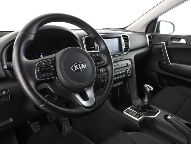 Kia Sportage navi klima auto grzane fotele i kierownica kamera i czujniki parkowani