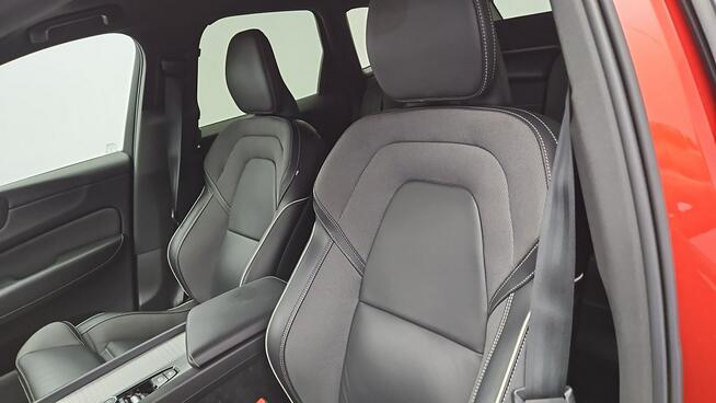 Volvo XC 60 B4 B R-Design aut ! Z Polskiego Salonu ! Faktura Vat !