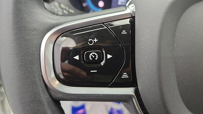 Volvo XC 60 B4 B Plus Dark aut ! Z Polskiego Salonu ! Faktura Vat !