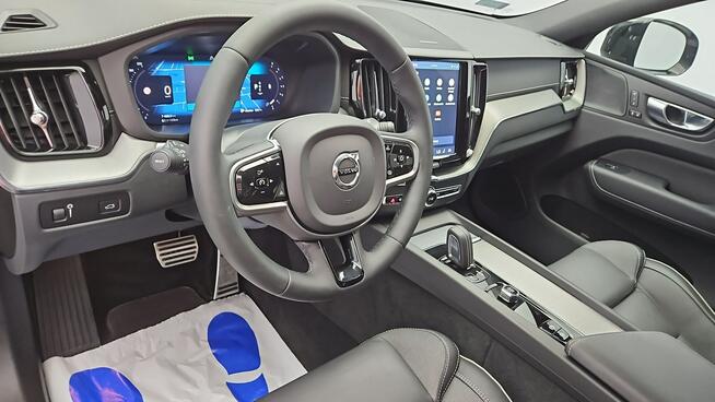 Volvo XC 60 B4 D AWD Plus Dark aut ! Z Polskiego Salonu ! Faktura Vat !