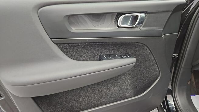 Volvo XC 40 82kWh P8 Recharge AWD Plus aut ! Z Polskiego Salonu ! Faktura Vat !