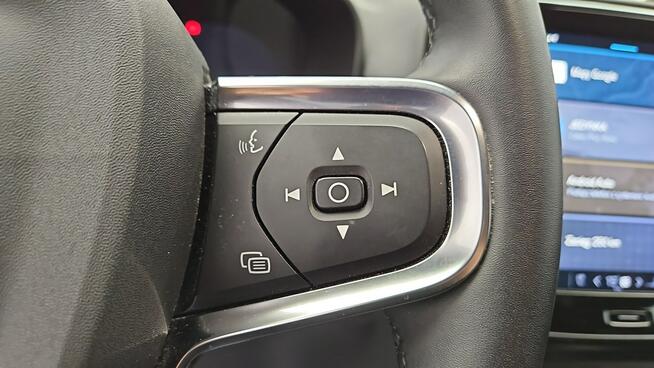 Volvo XC 40 82kWh P8 Recharge AWD Plus aut ! Z Polskiego Salonu ! Faktura Vat !