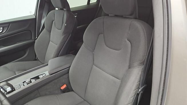 Volvo V60 B3 B Core aut ! Z Polskiego Salonu ! Faktura Vat !