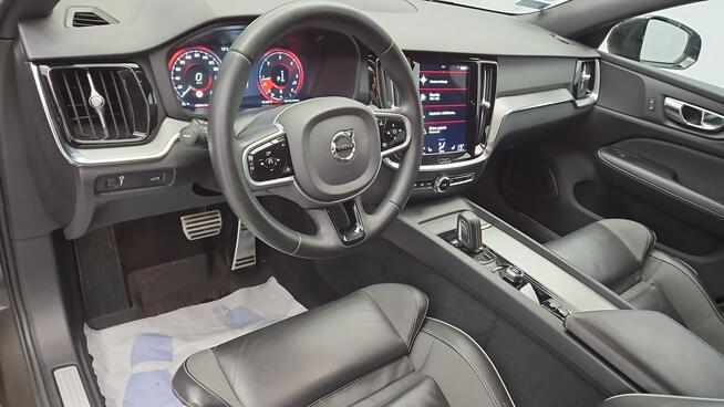 Volvo V60 B4 D Plus Dark aut ! Z Polskiego Salonu ! Faktura Vat !