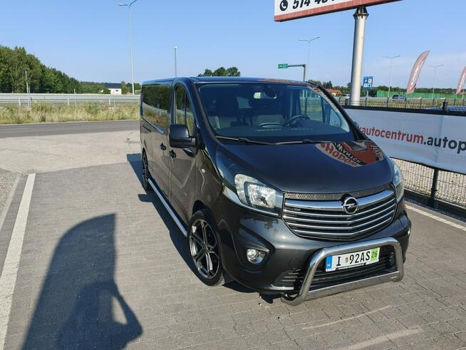 Bardzo ładny Opel Vivaro 2015