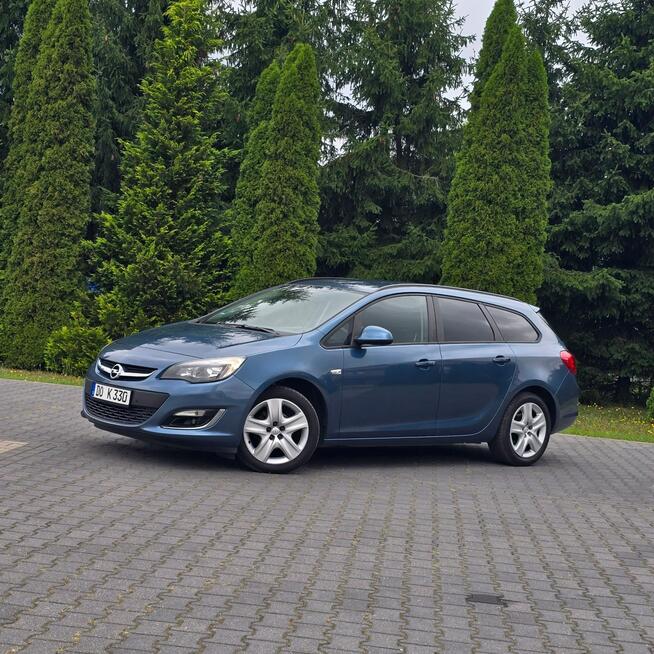 Opel Astra J 1.4 Benzyna 100KM Selection