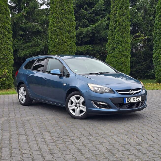 Opel Astra J 1.4 Benzyna 100KM Selection