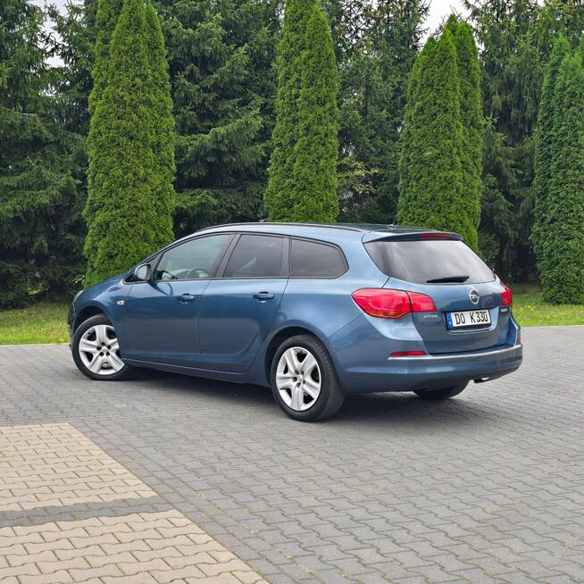 Opel Astra J 1.4 Benzyna 100KM Selection