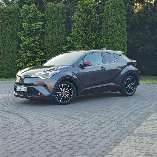 OYOTA C-HR 1.8 HYBRID GR SPORT SKÓRY CZARNY SUFIT KAMERA NAWIGACJA