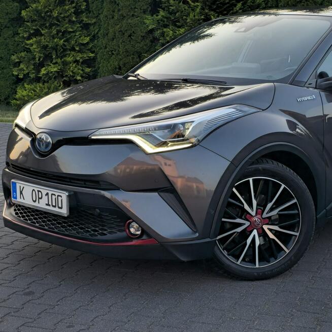 OYOTA C-HR 1.8 HYBRID GR SPORT SKÓRY CZARNY SUFIT KAMERA NAWIGACJA