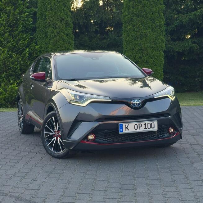 OYOTA C-HR 1.8 HYBRID GR SPORT SKÓRY CZARNY SUFIT KAMERA NAWIGACJA