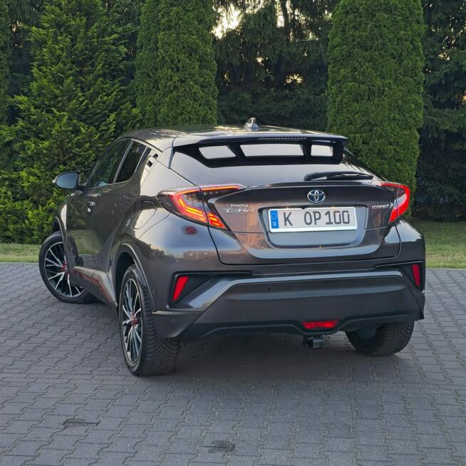 OYOTA C-HR 1.8 HYBRID GR SPORT SKÓRY CZARNY SUFIT KAMERA NAWIGACJA