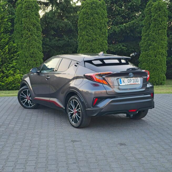 OYOTA C-HR 1.8 HYBRID GR SPORT SKÓRY CZARNY SUFIT KAMERA NAWIGACJA