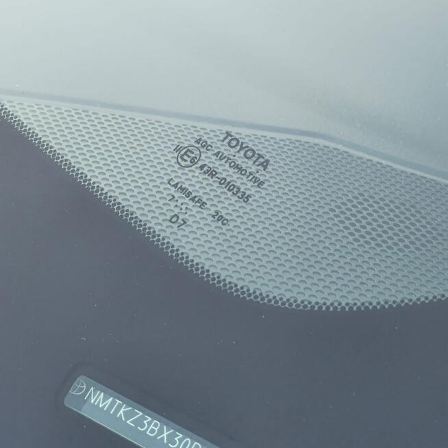 OYOTA C-HR 1.8 HYBRID GR SPORT SKÓRY CZARNY SUFIT KAMERA NAWIGACJA