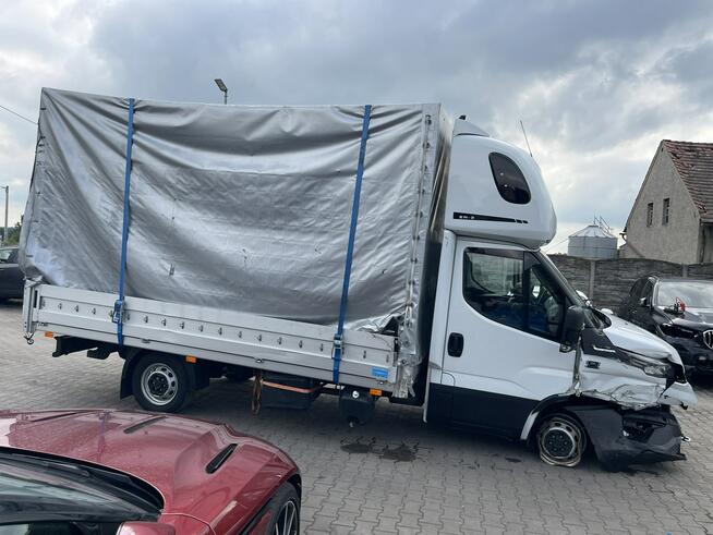 Iveco Daily 35S18 H Automat Plandeka czujniki park. Klimatronik Kabina