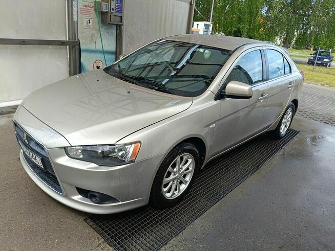 Mitsubishi Lancer hatchback