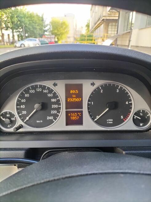 Sprzedam Mercedesa B180